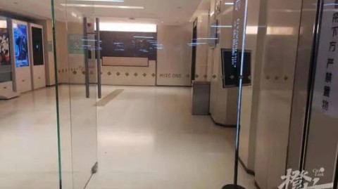 低预算旧房翻新｜花小钱住安心，广州深圳佛山玻璃门防撞装修实用指南