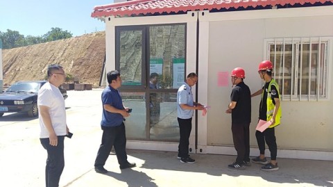 房子住了好几年想换个心情？二手房原墙面的老漆其实藏着定时炸弹？别慌，看完这篇省下上万元！